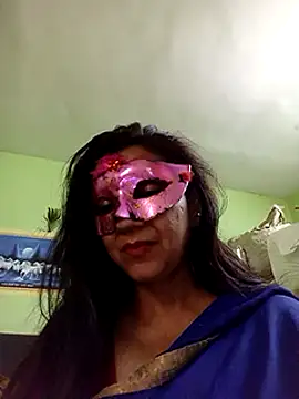 Snapshot of DesiMuffin chatting on 8, 3, 2025 DesiMuffin online show from 8, 3, 2025