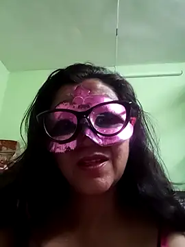 Snapshot of DesiMuffin chatting on 27, 9, 2025 DesiMuffin online show from 27, 9, 2025