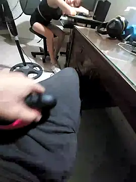 aurelialux online show from 15, 2, 2025