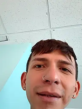 smallgiant27 online show from 6, 3, 2026