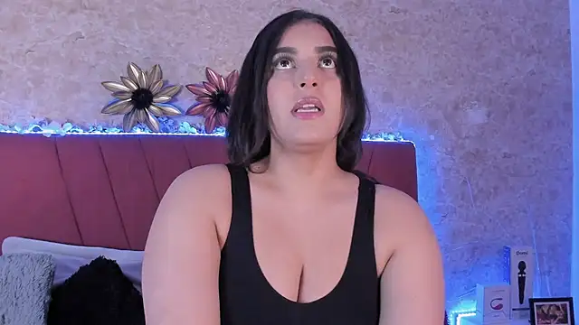 LorenaStevens online show from 5, 1, 2025