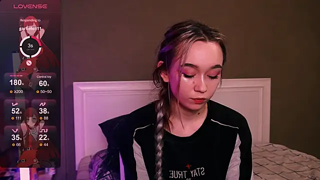 Snapshot of Kimiko__ chatting on 15, 12, 2025 Kimiko online show from 15, 12, 2025