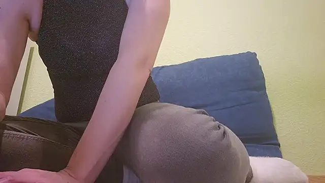 EstrellaWalters online show from 25, 2, 2025