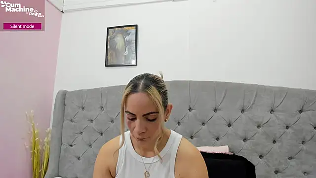 Snapshot of Valesskahall chatting on 1, 11, 2025 Valesskahall online show from 1, 11, 2025