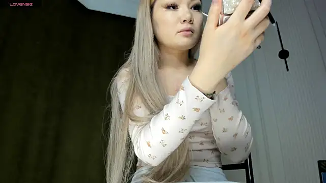 Snapshot of Xiao_Mei_ chatting on 28, 2, 2025 Xiao Mei  online show from 28, 2, 2025