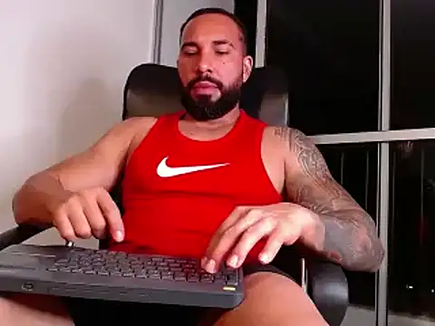 Snapshot of roman_muscle chatting on 21, 2, 2025 roman muscle online show from 21, 2, 2025