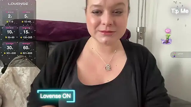 NaughtyWifeUK online show from 6, 12, 2024