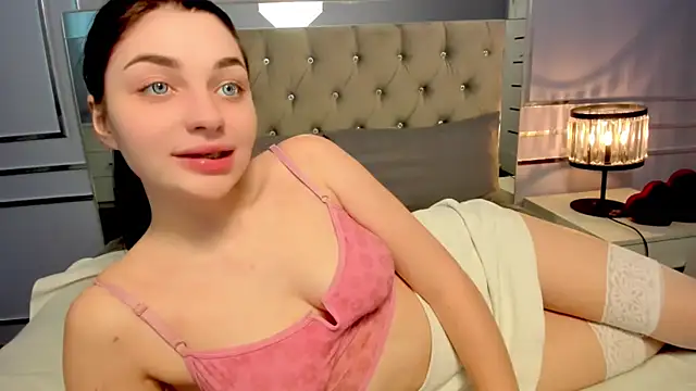 Snapshot of AngelinaWett chatting on 22, 2, 2025 AngelinaWett online show from 22, 2, 2025
