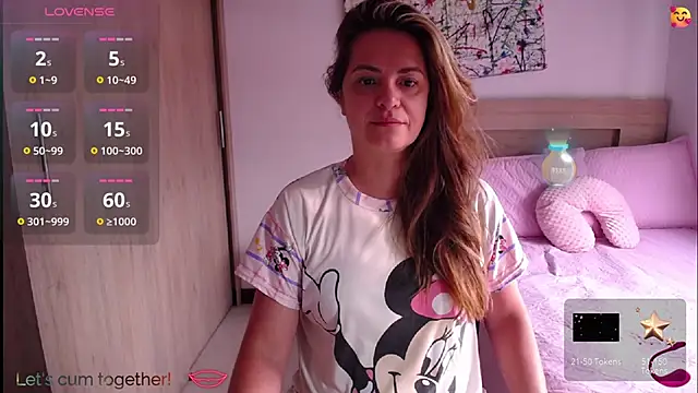 ParisW online show from 17, 9, 2025