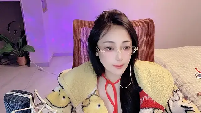 Daisy-77 online show from 19, 4, 2026