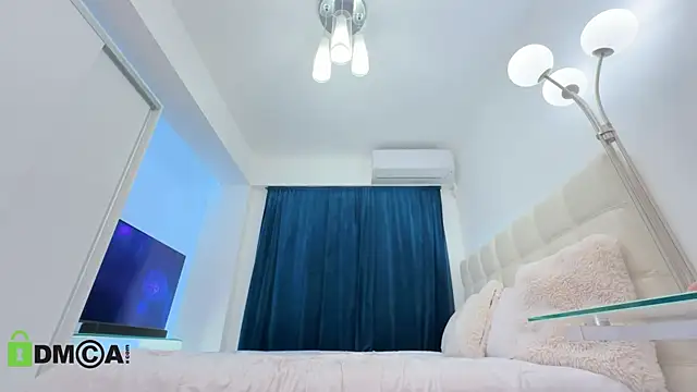 ScarlettAndTom online show from 9, 3, 2025