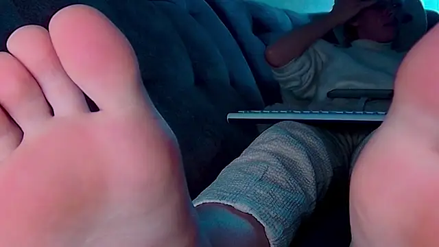 Snapshot of AgnesMillerS chatting on 9, 12, 2024 AgnesMillerS online show from 9, 12, 2024