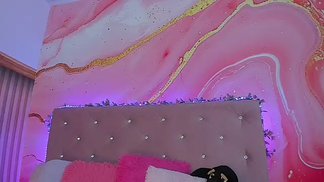 Daisy  rose online show from 28, 2, 2025