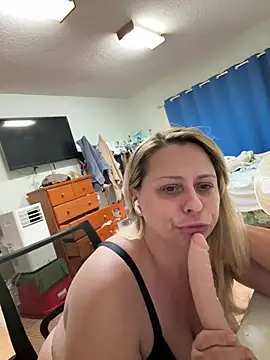 Hotslut187 online show from 1, 4, 2026