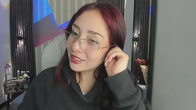 emily layton online show from 17, 12, 2025