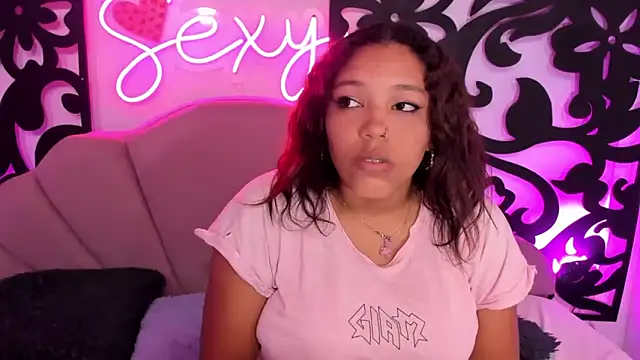 Snapshot of horny_babyss chatting on 28, 2, 2025 horny babyss online show from 28, 2, 2025