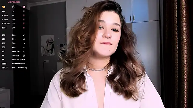 July Slowdive online show from 13, 3, 2025