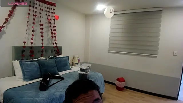 Snapshot of Sam_and_molly_ chatting on 18, 2, 2025 Sam and molly  online show from 18, 2, 2025