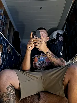 Snapshot of KeptupHack chatting on 27, 9, 2025 KeptupHack online show from 27, 9, 2025