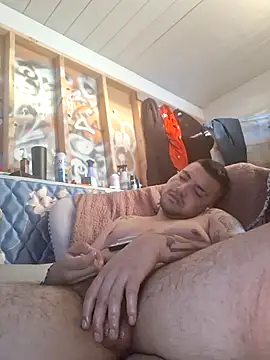 Snapshot of KeptupHack chatting on 20, 10, 2025 KeptupHack online show from 20, 10, 2025