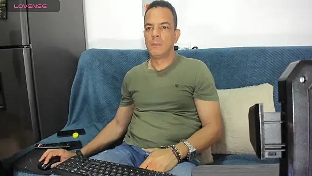 latinmartin73 online show from 27, 1, 2025