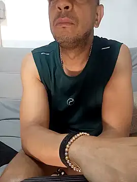 latinmartin73 online show from 1, 2, 2025