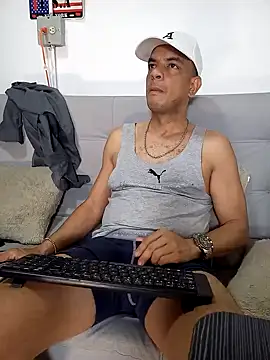 latinmartin73 online show from 4, 2, 2025