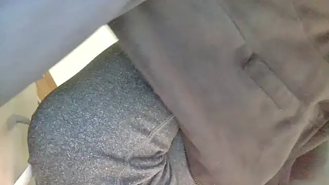 huzi518 online show from 8, 3, 2025