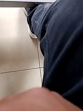 huzi518 online show from 11, 11, 2025