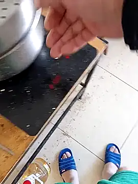 huzi518 online show from 15, 11, 2025