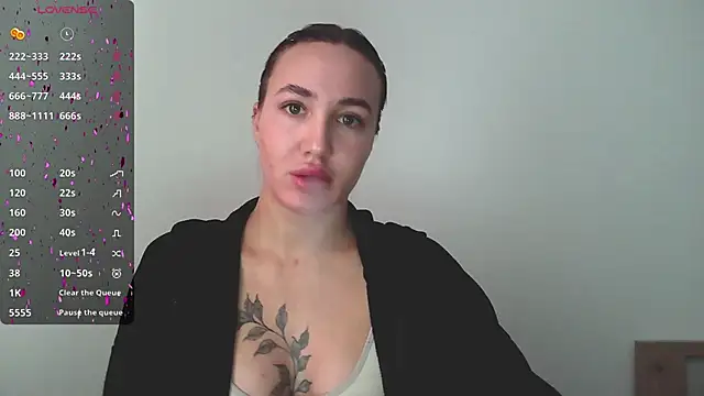 Snapshot of Stasia_Queen chatting on 11, 12, 2024 Stasia Queen online show from 11, 12, 2024