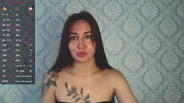 Snapshot of Stasia_Queen chatting on 7, 1, 2025 Stasia Queen online show from 7, 1, 2025