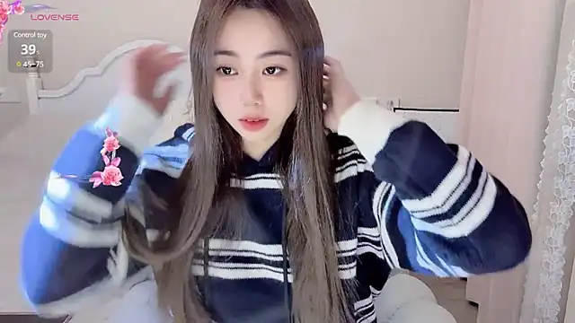 Snapshot of Caitlyn__ chatting on 6, 1, 2025 Caitlyn online show from 6, 1, 2025