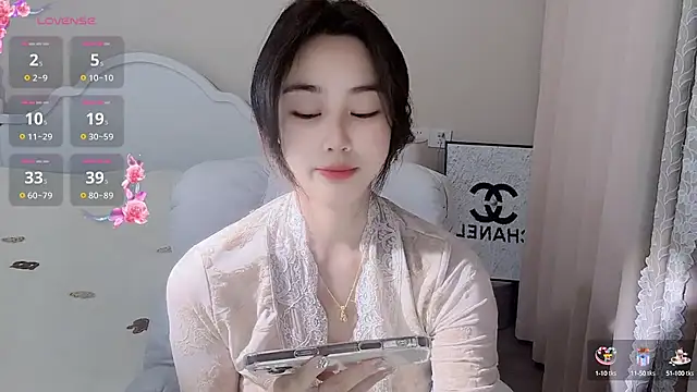 Snapshot of Caitlyn__ chatting on 7, 2, 2025 Caitlyn online show from 7, 2, 2025