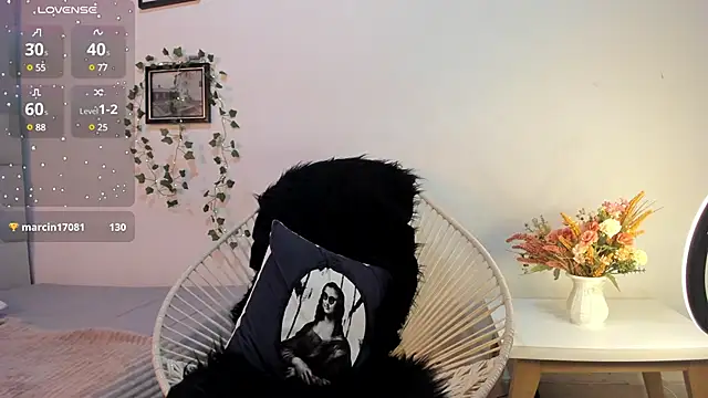 Snapshot of savagequeenbee7 chatting on 14, 12, 2024 savagequeenbee7 online show from 14, 12, 2024