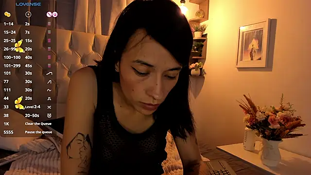 Snapshot of savagequeenbee7 chatting on 18, 1, 2025 savagequeenbee7 online show from 18, 1, 2025