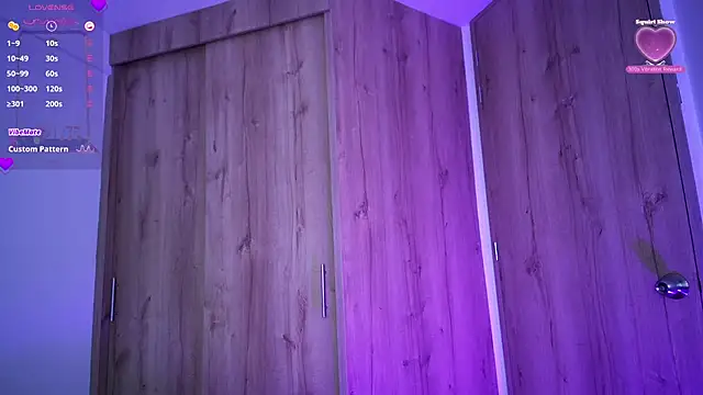 Kiitygirl online show from 3, 2, 2025