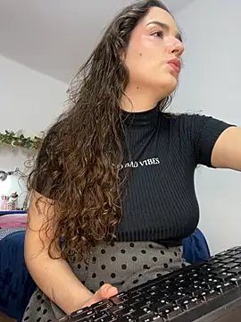 tatianaAlvarez1 online show from 29, 10, 2025
