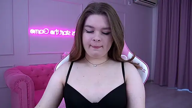 CrystalLyons online show from 9, 3, 2025