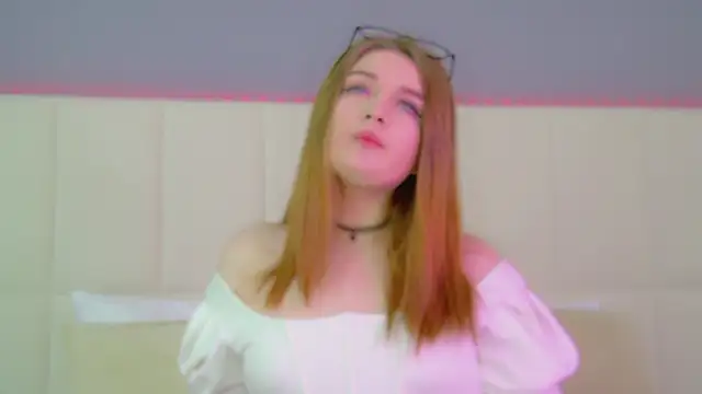 CrystalLyons online show from 18, 3, 2025