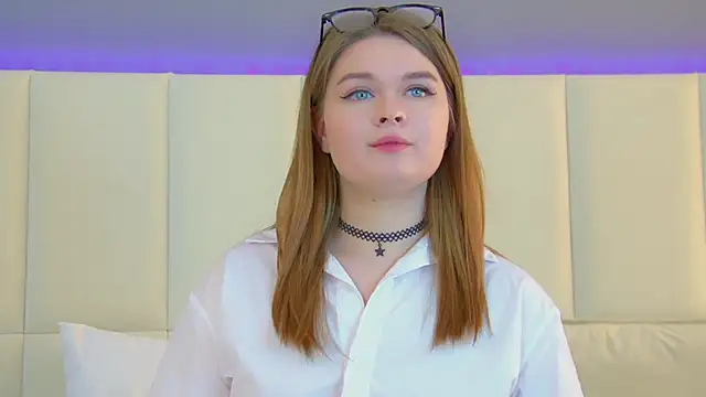 CrystalLyons online show from 18, 3, 2025