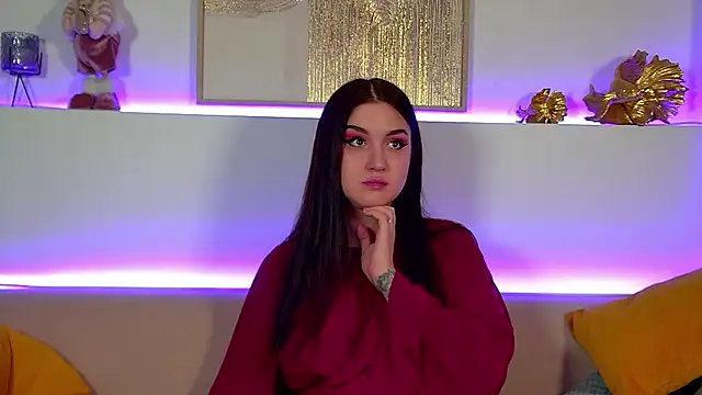 ChristinaMilton online show from 13, 12, 2025