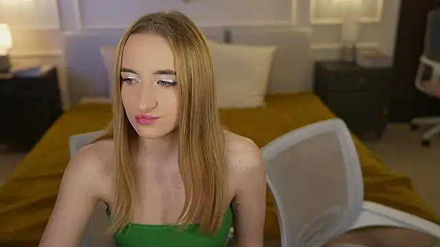 Michelle 054 online show from 10, 2, 2025