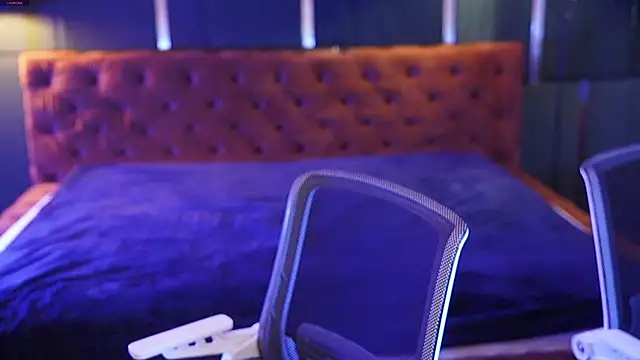 Michelle 054 online show from 22, 2, 2025