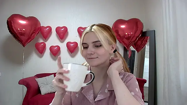 Snapshot of KellyStone chatting on 10, 2, 2025 KellyStone online show from 10, 2, 2025