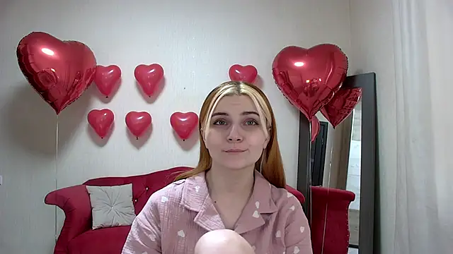 Snapshot of KellyStone chatting on 10, 2, 2025 KellyStone online show from 10, 2, 2025