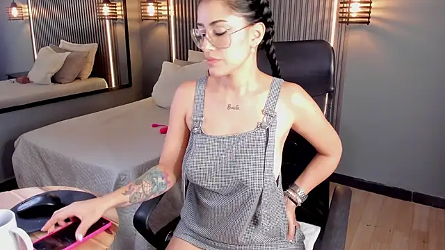 aura-baker online show from 5, 2, 2025