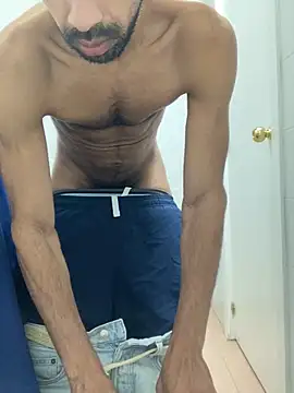 Lucascacaca online show from 10, 12, 2024