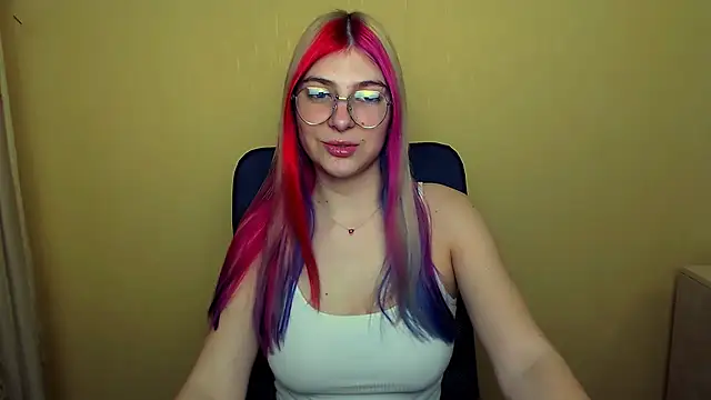 Luna Lush  online show from 1, 3, 2025