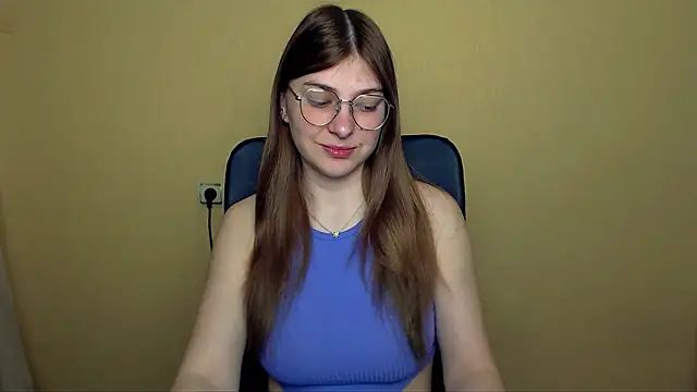 Luna Lush  online show from 10, 4, 2026